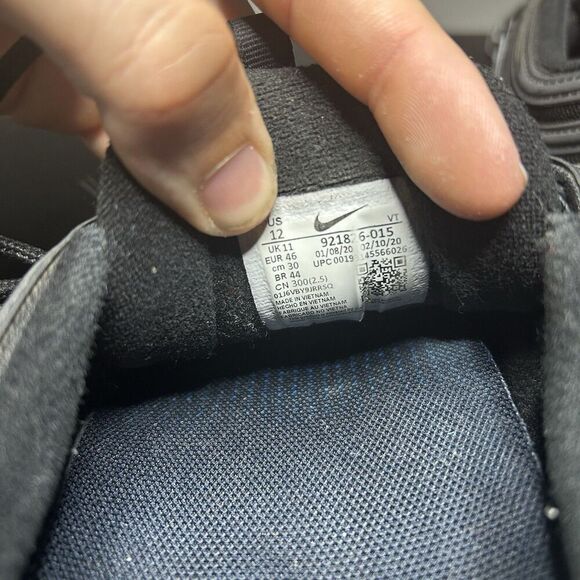 Nike Men's Black Air Max Sneakers - Picture 8 of 13